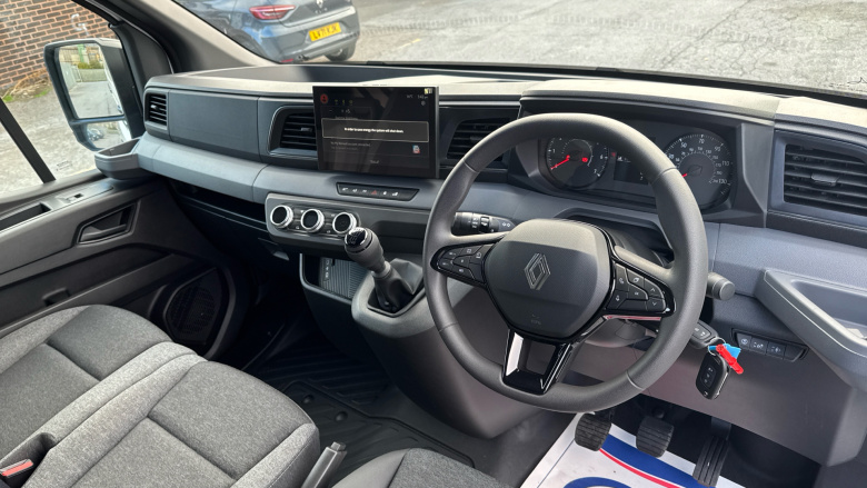 Renault Master Mwb Diesel Fwd MM35 Blue dCi 130 Advance Medium Roof Van